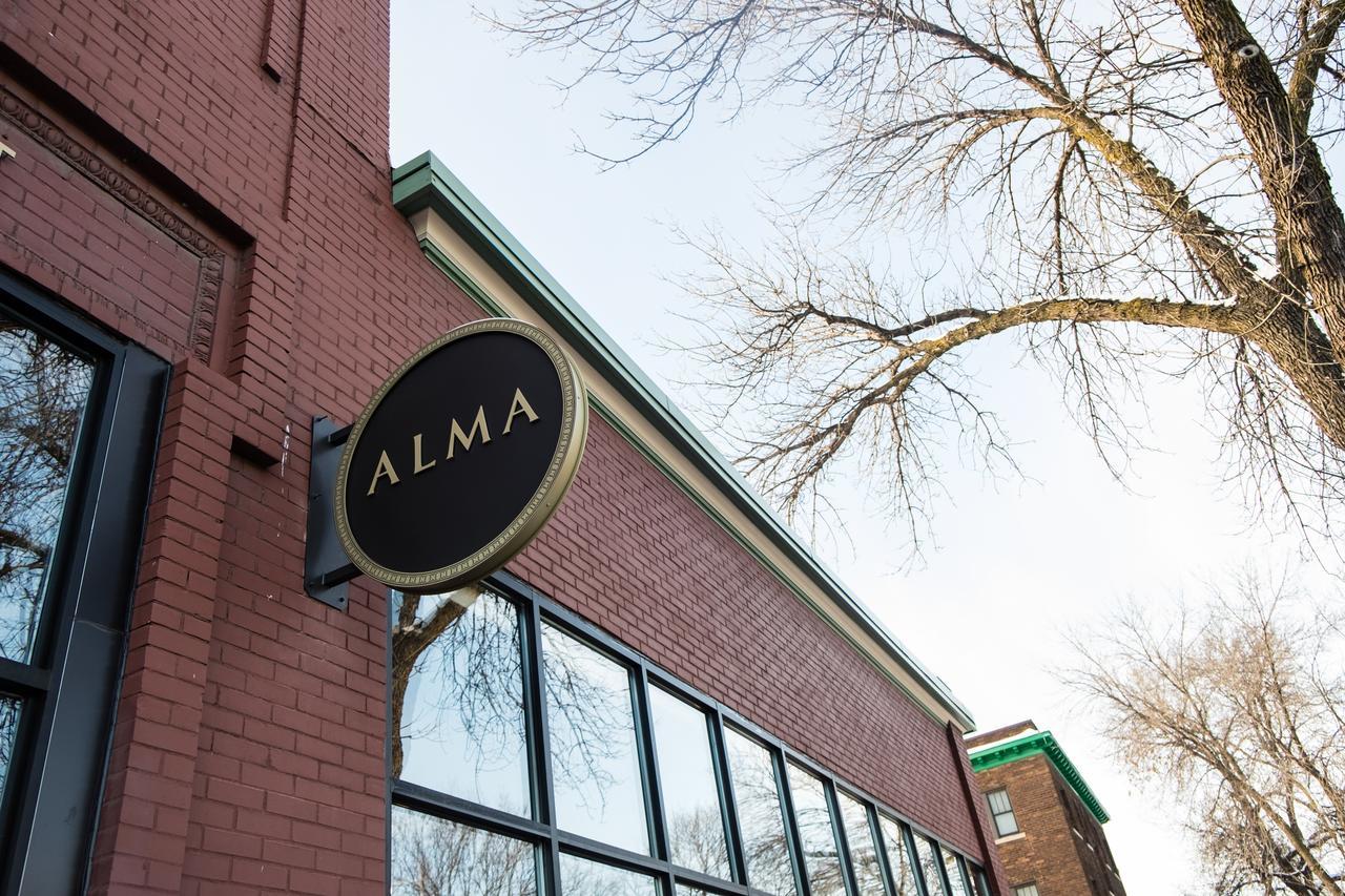 Hotel Alma Minneapolis Eksteriør bilde